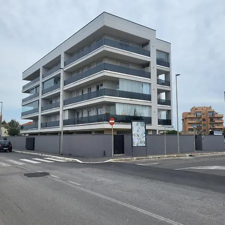 Marina House Rome Airport - Sea View