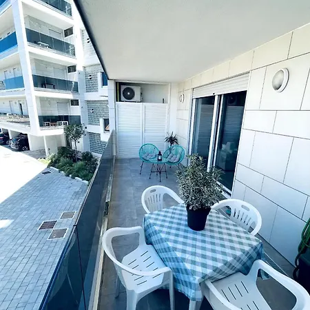 Marina House Rome Airport - Sea View Apartment *
